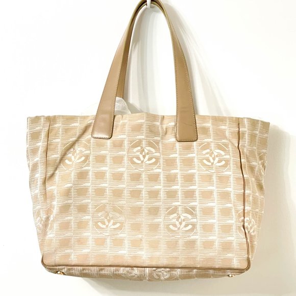 CHANEL Handbags - Chanel Travel Line Tote